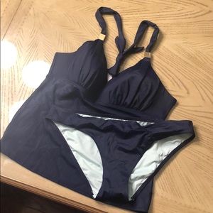 NWOT Victoria’s Secret Navy tankini set